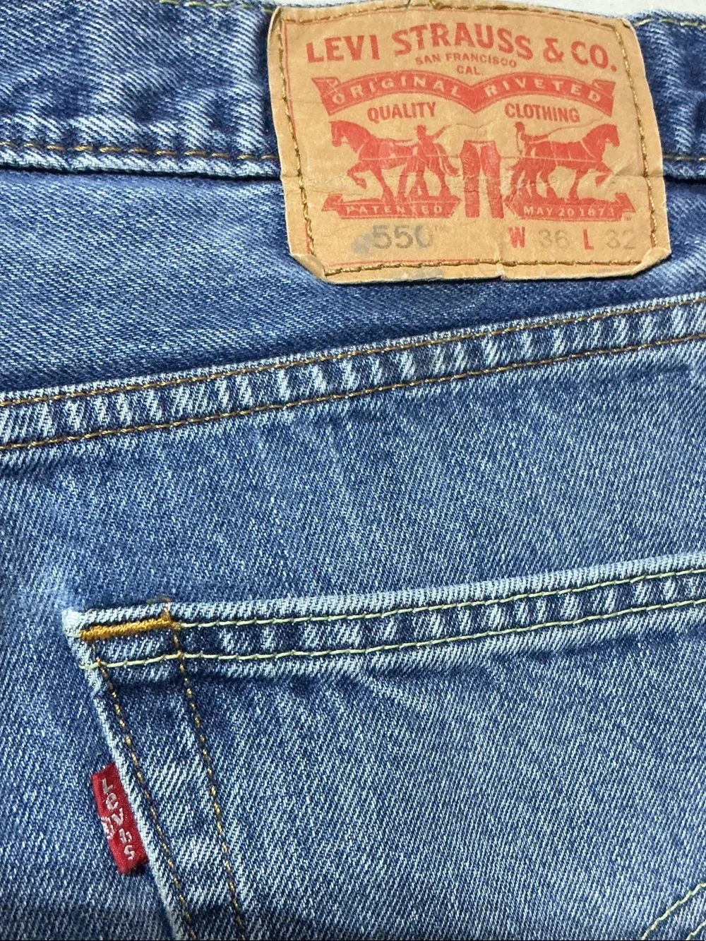 Levi's 550 Men's Relaxed Fit Denim Jeans Sz 36X32